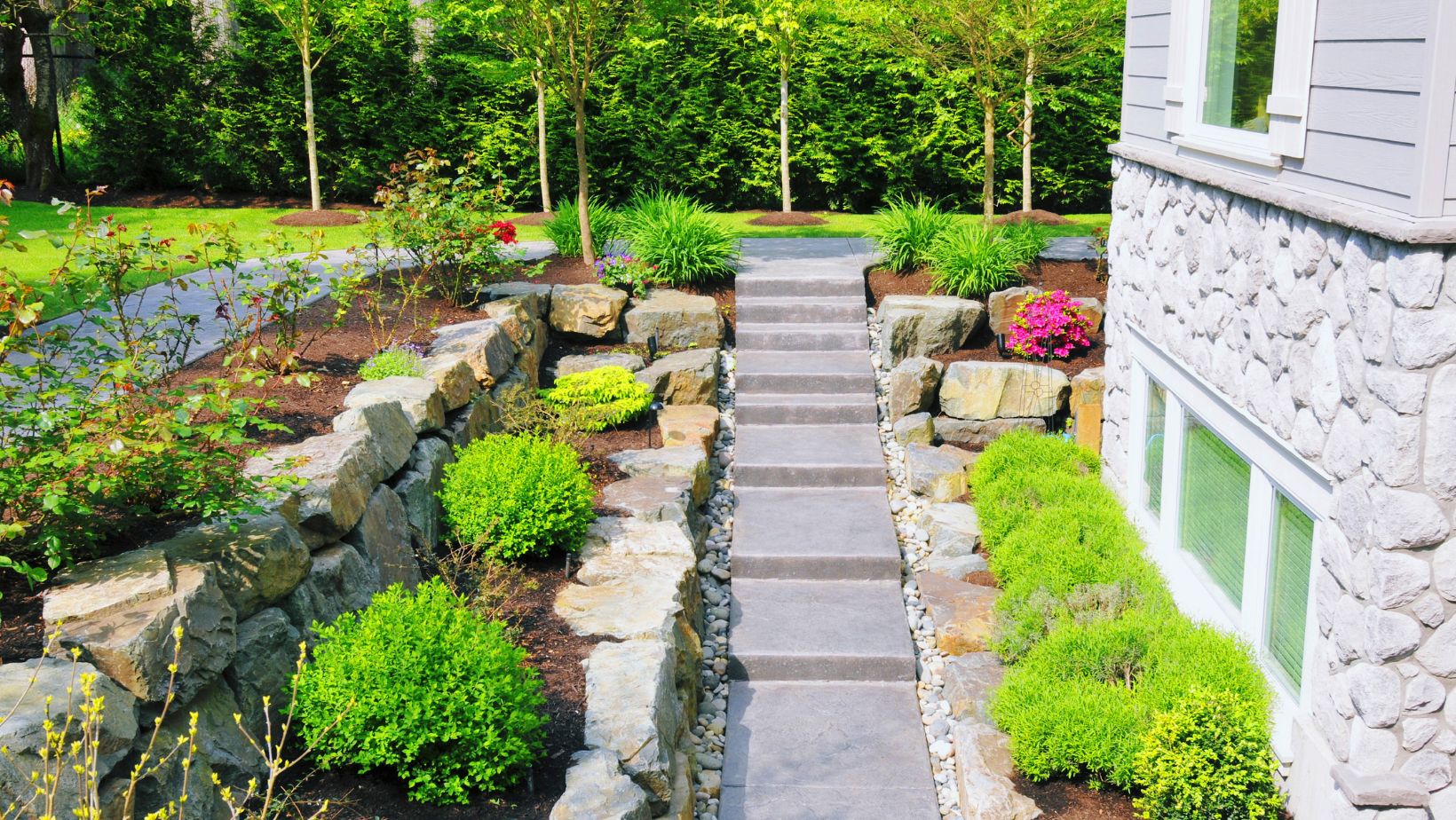 From front entryways to multi-level patios, our Grand Rapids team designs steps