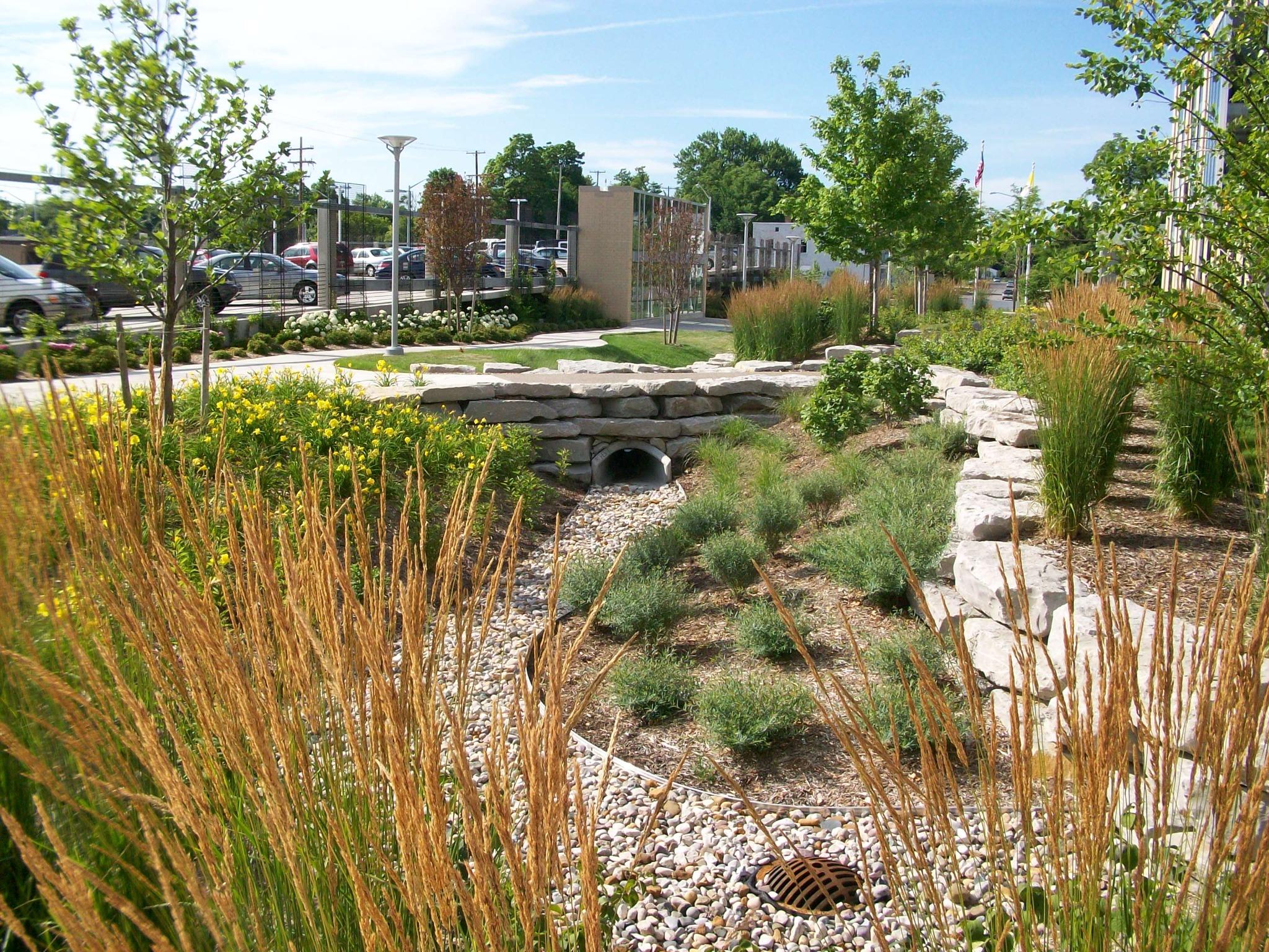 GrandRapids_LandscapeConstruction_StoneSpillwayNorthEnd_38