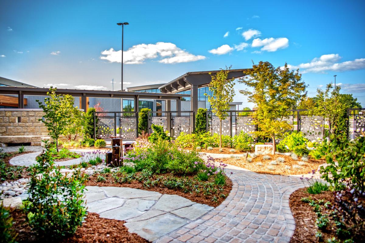 GrandRapids_LandscapeDesign_PrayerGarden2_13